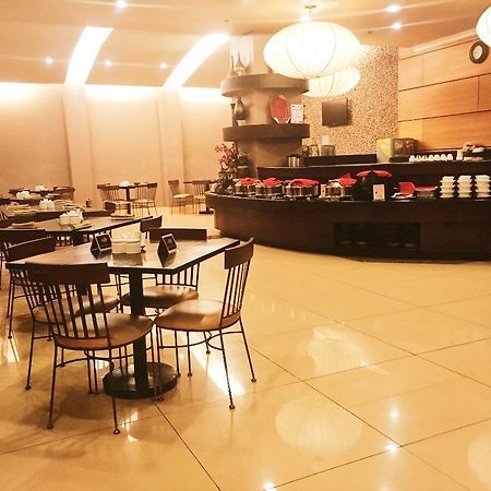 Iloilo Business Hotel Dış mekan fotoğraf