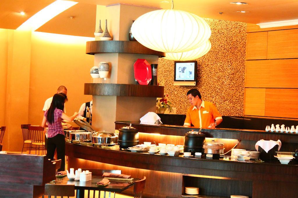Iloilo Business Hotel Dış mekan fotoğraf