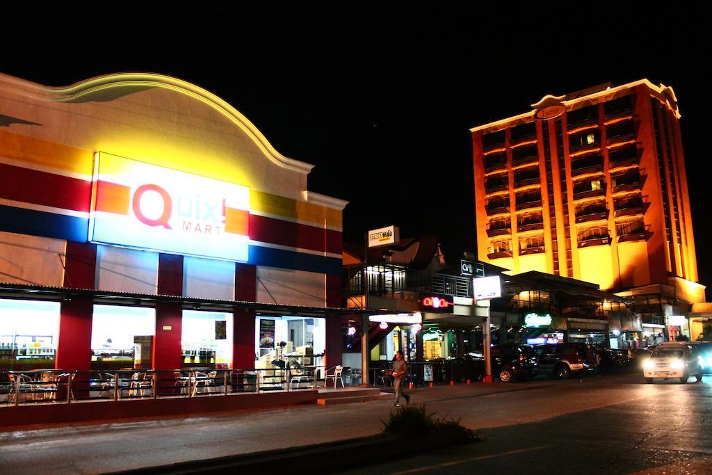 Iloilo Business Hotel Dış mekan fotoğraf