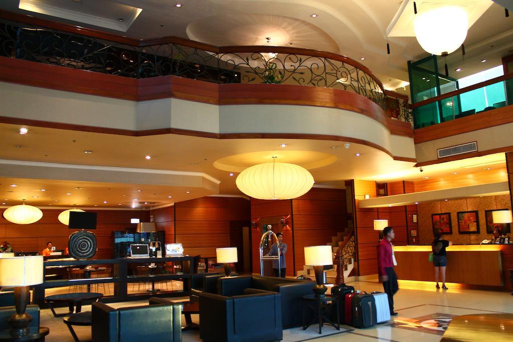 Iloilo Business Hotel Dış mekan fotoğraf