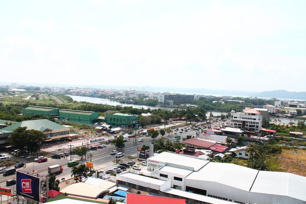 Iloilo Business Hotel Dış mekan fotoğraf