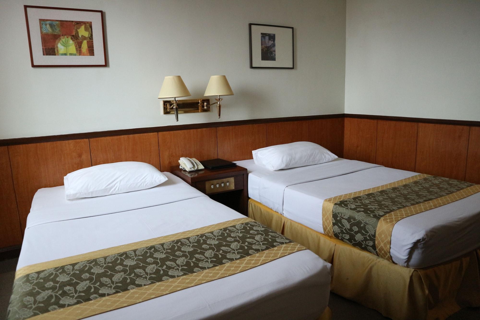 Iloilo Business Hotel Dış mekan fotoğraf