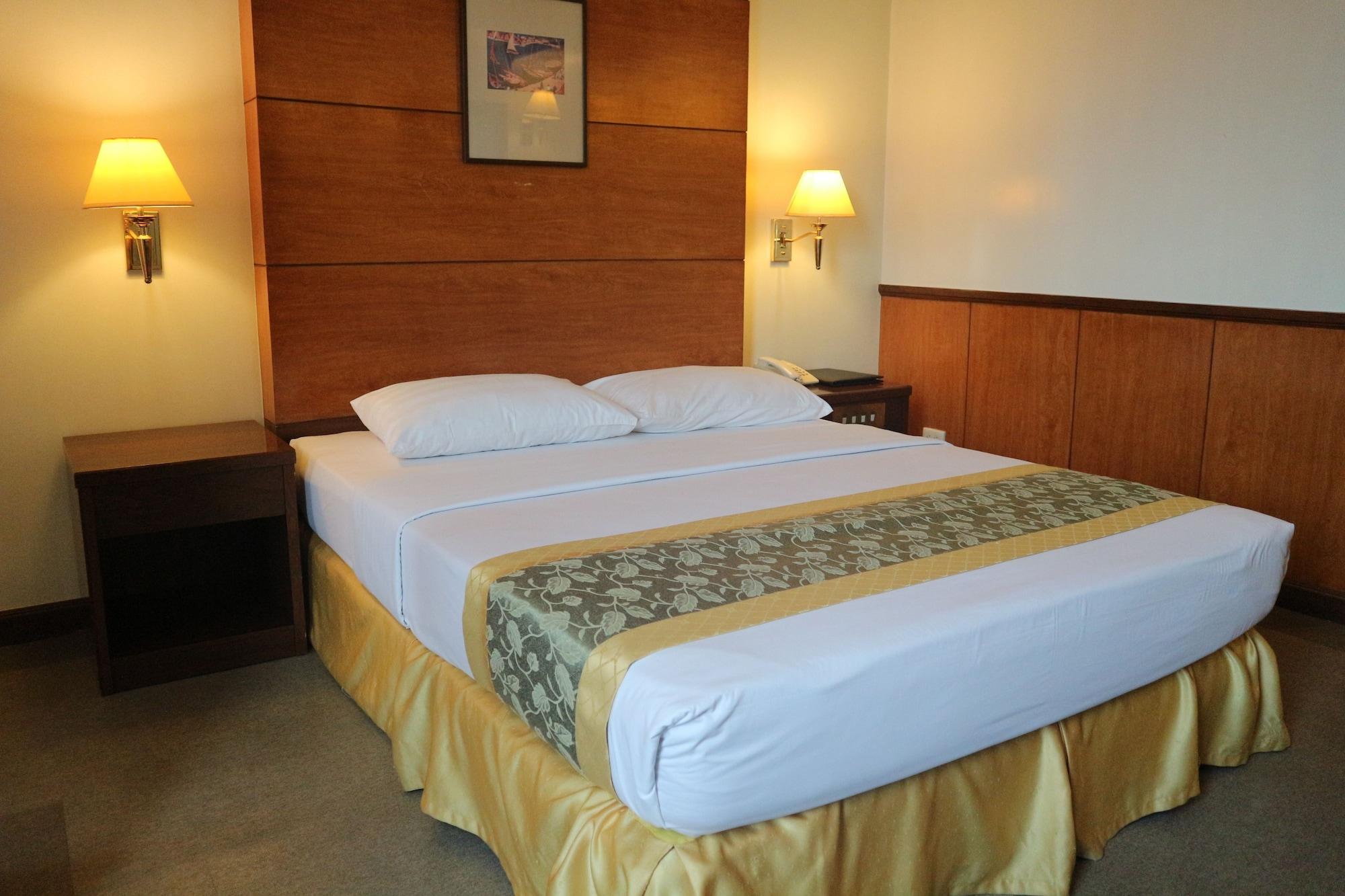 Iloilo Business Hotel Dış mekan fotoğraf