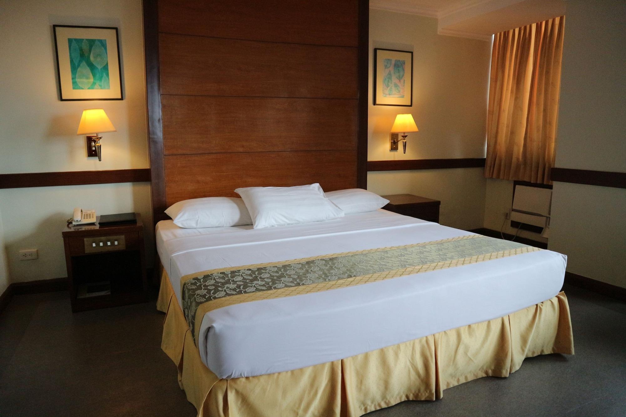 Iloilo Business Hotel Dış mekan fotoğraf