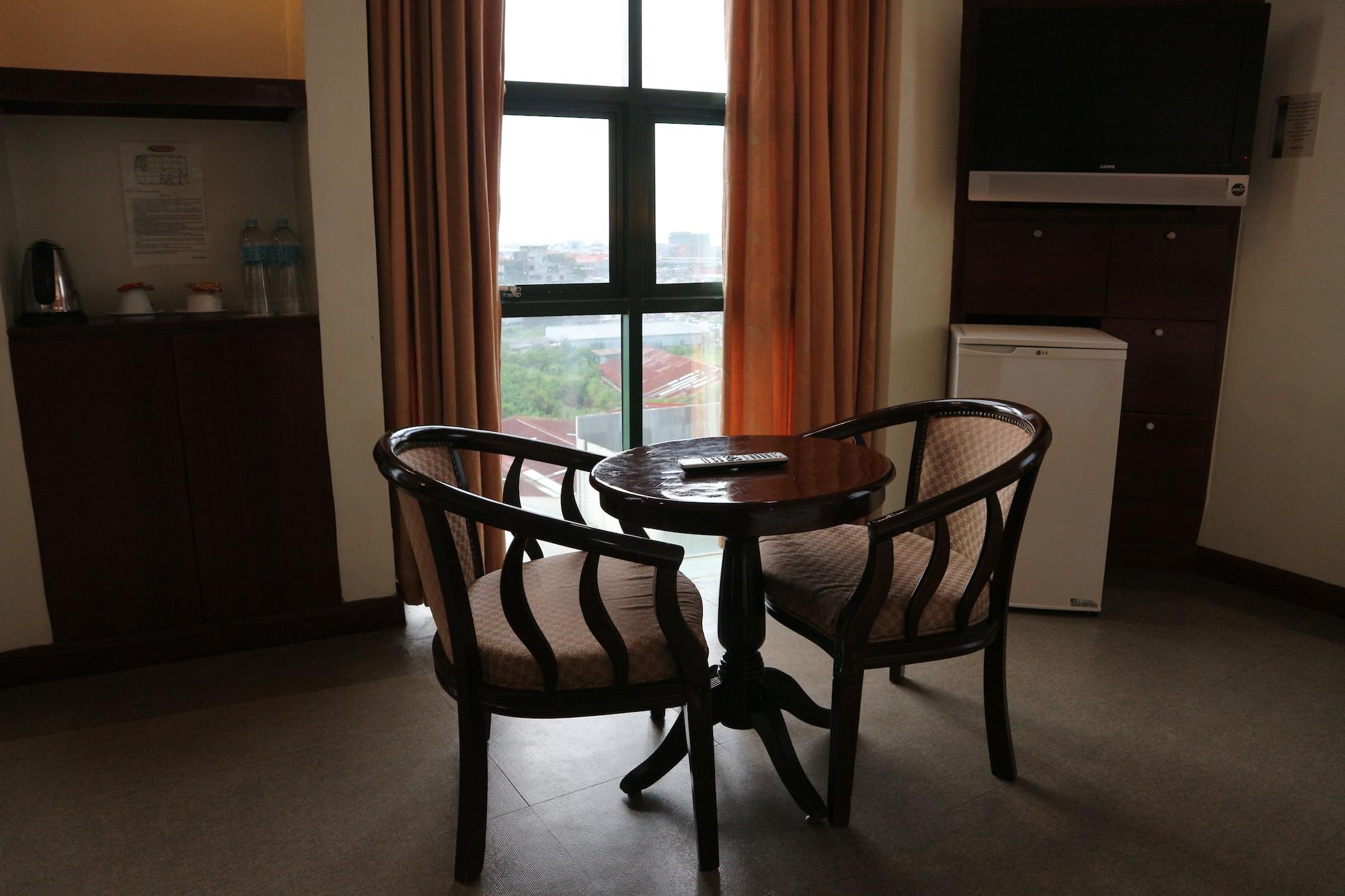 Iloilo Business Hotel Dış mekan fotoğraf