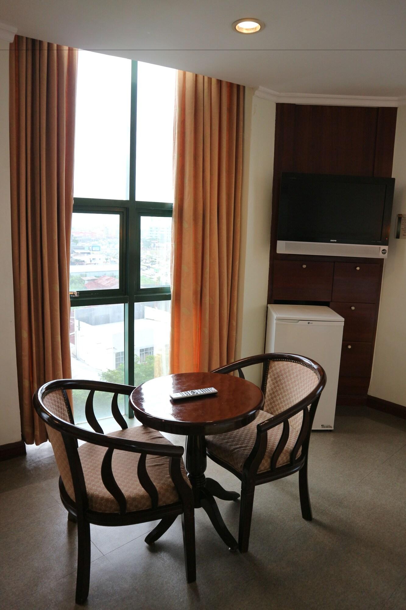 Iloilo Business Hotel Dış mekan fotoğraf