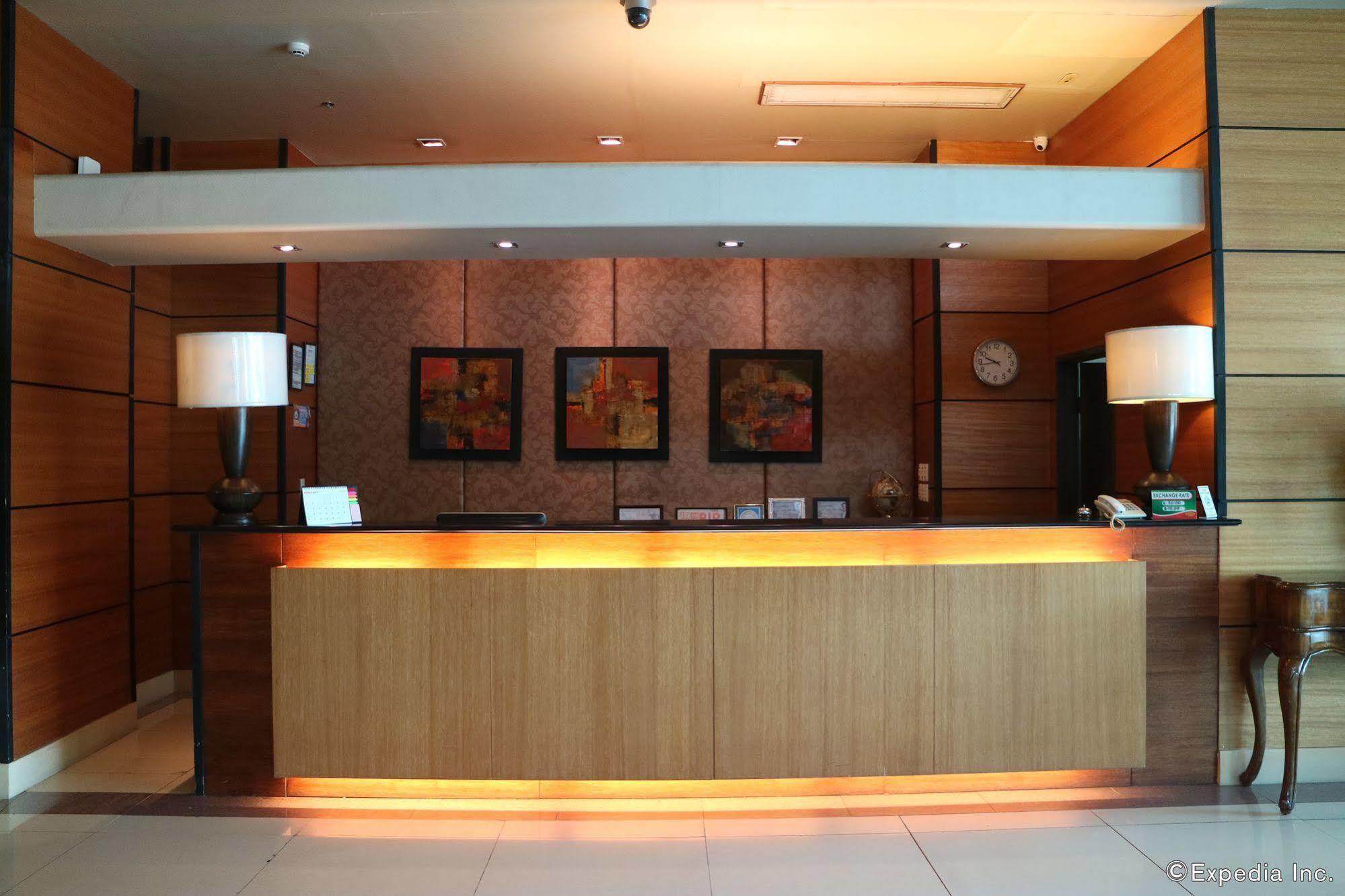 Iloilo Business Hotel Dış mekan fotoğraf